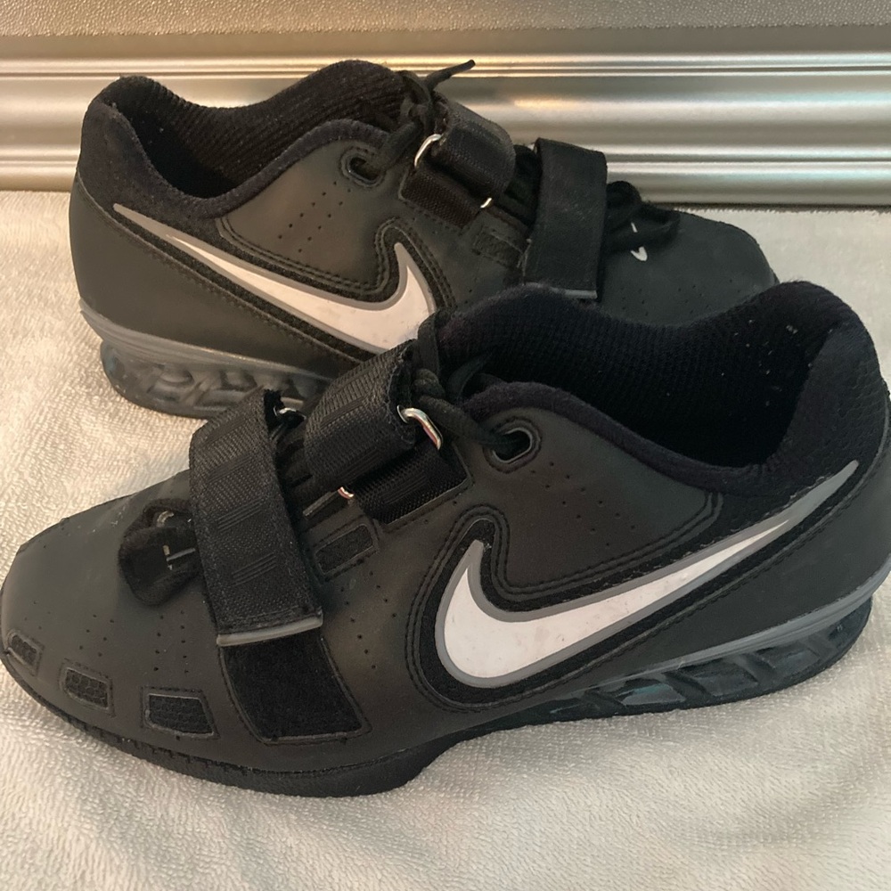 Nike Romaleo 2s Mens 6.5 Women’s 8